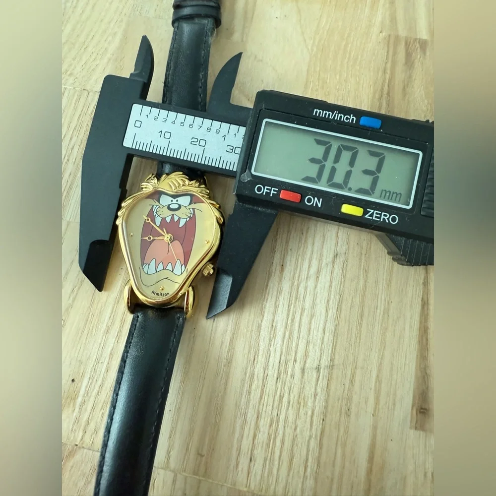 Vintage 90s Armitron looney tunes Tasmanian devil watch NEW BATTERY